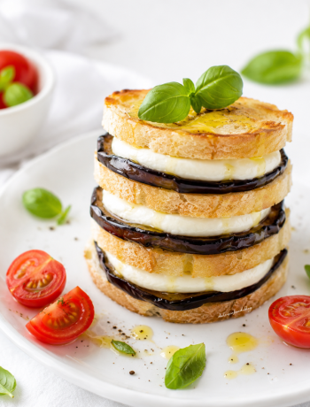 Torre di pane e melanzane