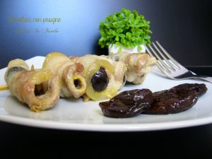 Involtini di pancetta e prugne