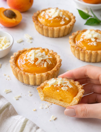 Crostatine alla crema di albicocche