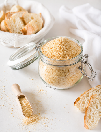Pangrattato fatto in casa con il pane raffermo