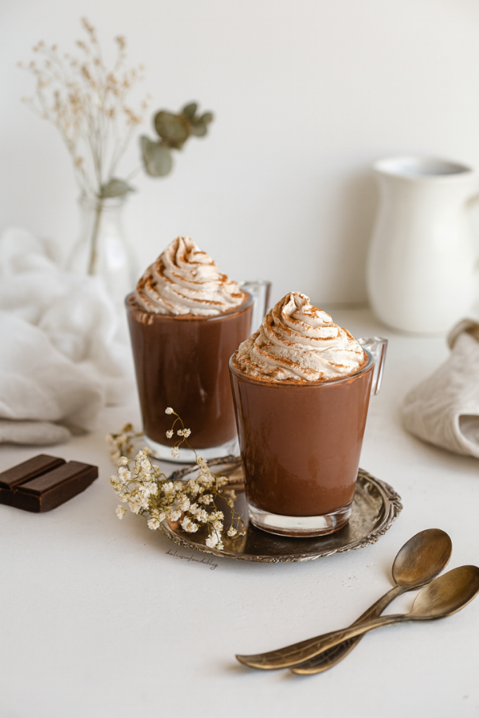 Mousse al cioccolato e panna