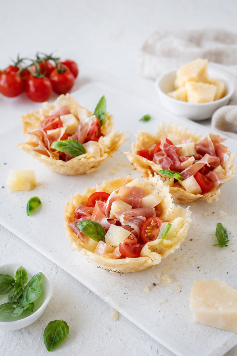 Insalata estiva in cialda croccante