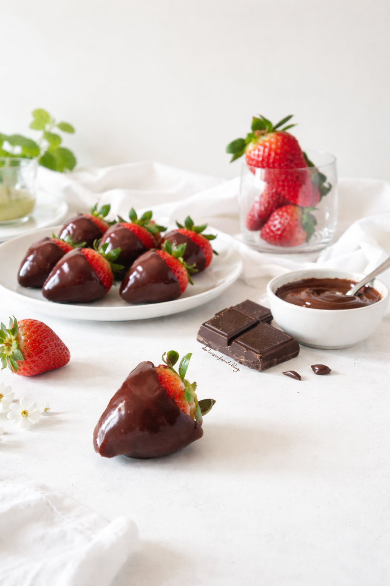Fragole glassate al cioccolato