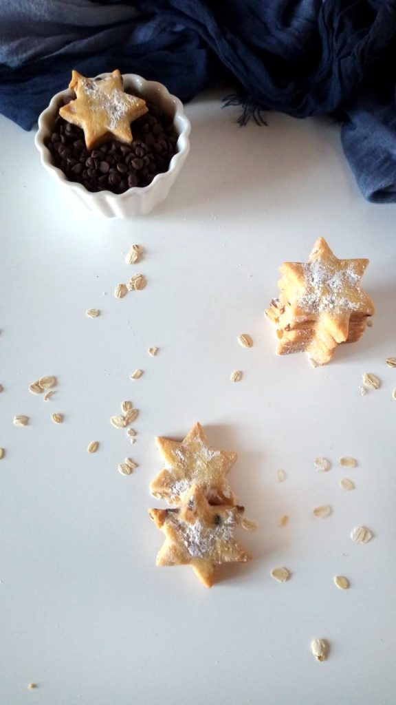 Biscotti con farina d'avena e gocce di cioccolato