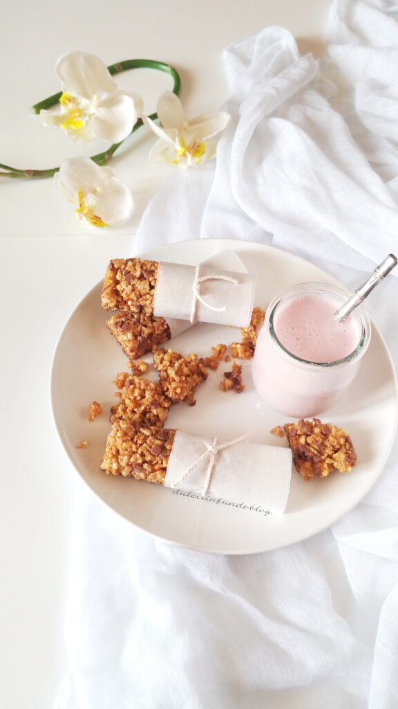 Barrette ai cereali fatte in casa sane e gustose