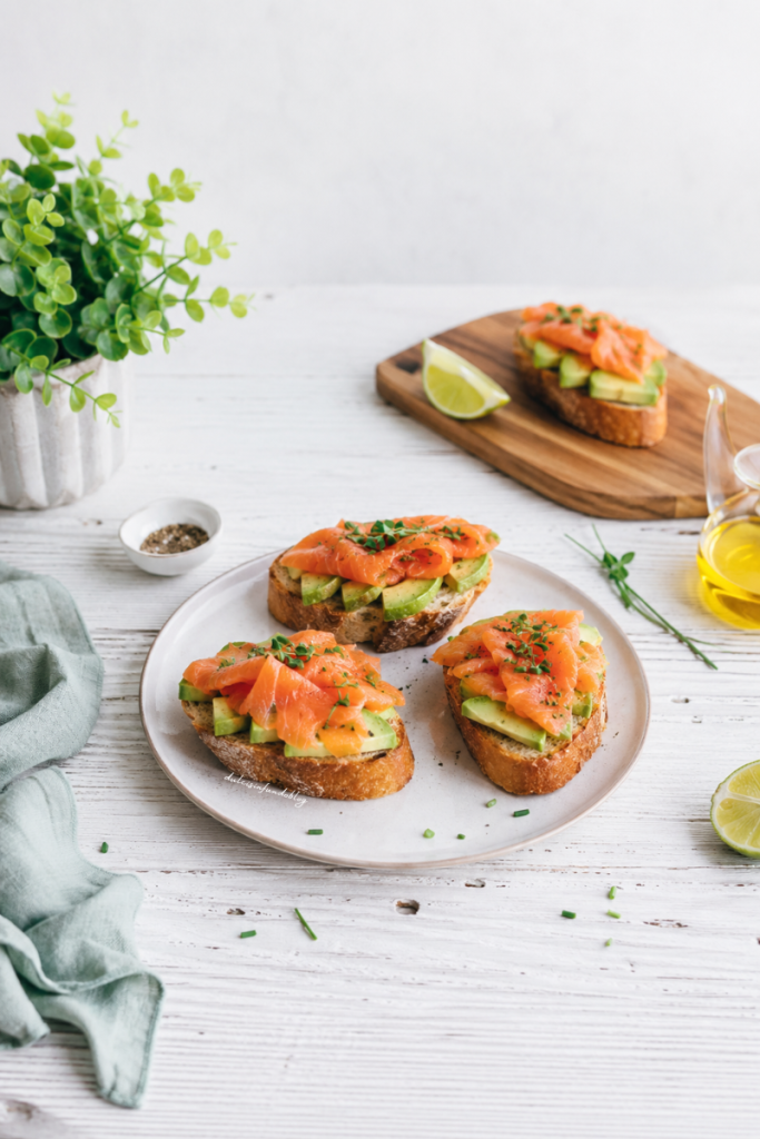Bruschette con Salmone e Avocado